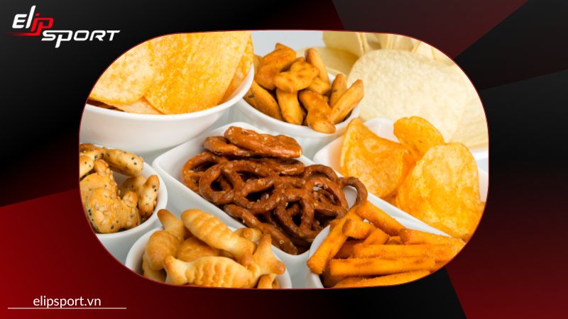 Acrylamide thường c&oacute; nhiều trong c&aacute;c thực phẩm chi&ecirc;n, nướng