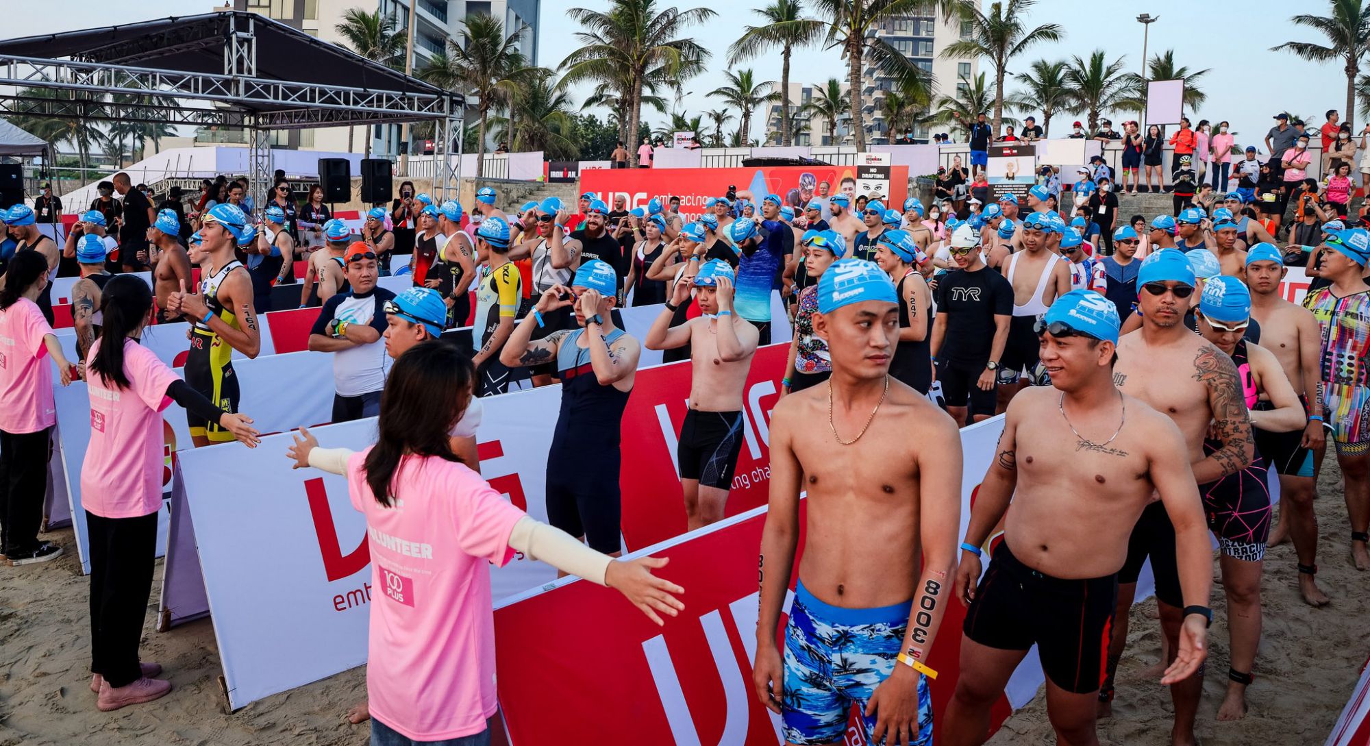 M&aacute;y chạy bộ JUN88 đồng h&agrave;nh c&ugrave;ng sự kiện hội thao quốc tế VNG-Iron Man 70.3 - ảnh 3