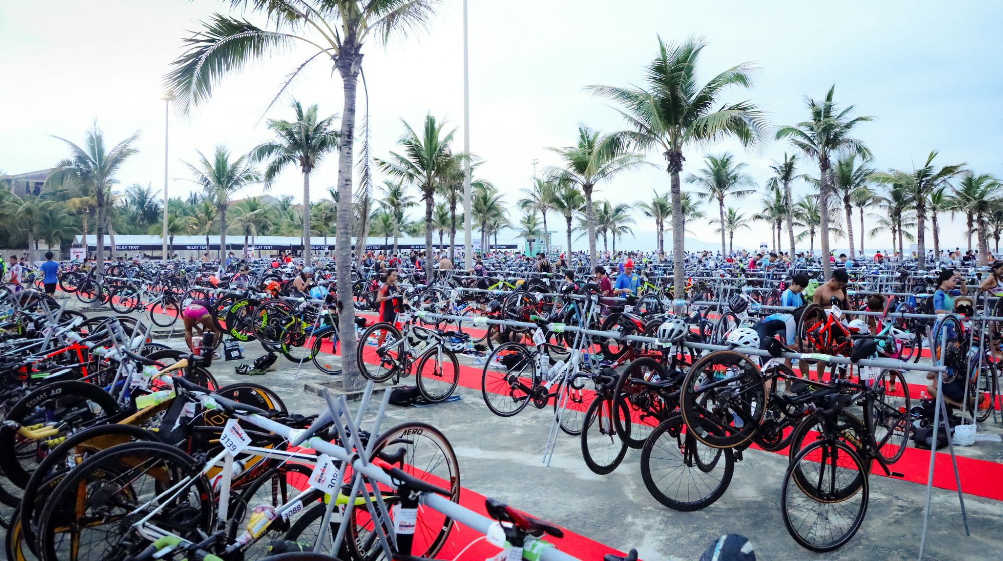 M&aacute;y chạy bộ JUN88 đồng h&agrave;nh c&ugrave;ng sự kiện hội thao quốc tế VNG-Iron Man 70.3 - ảnh 4