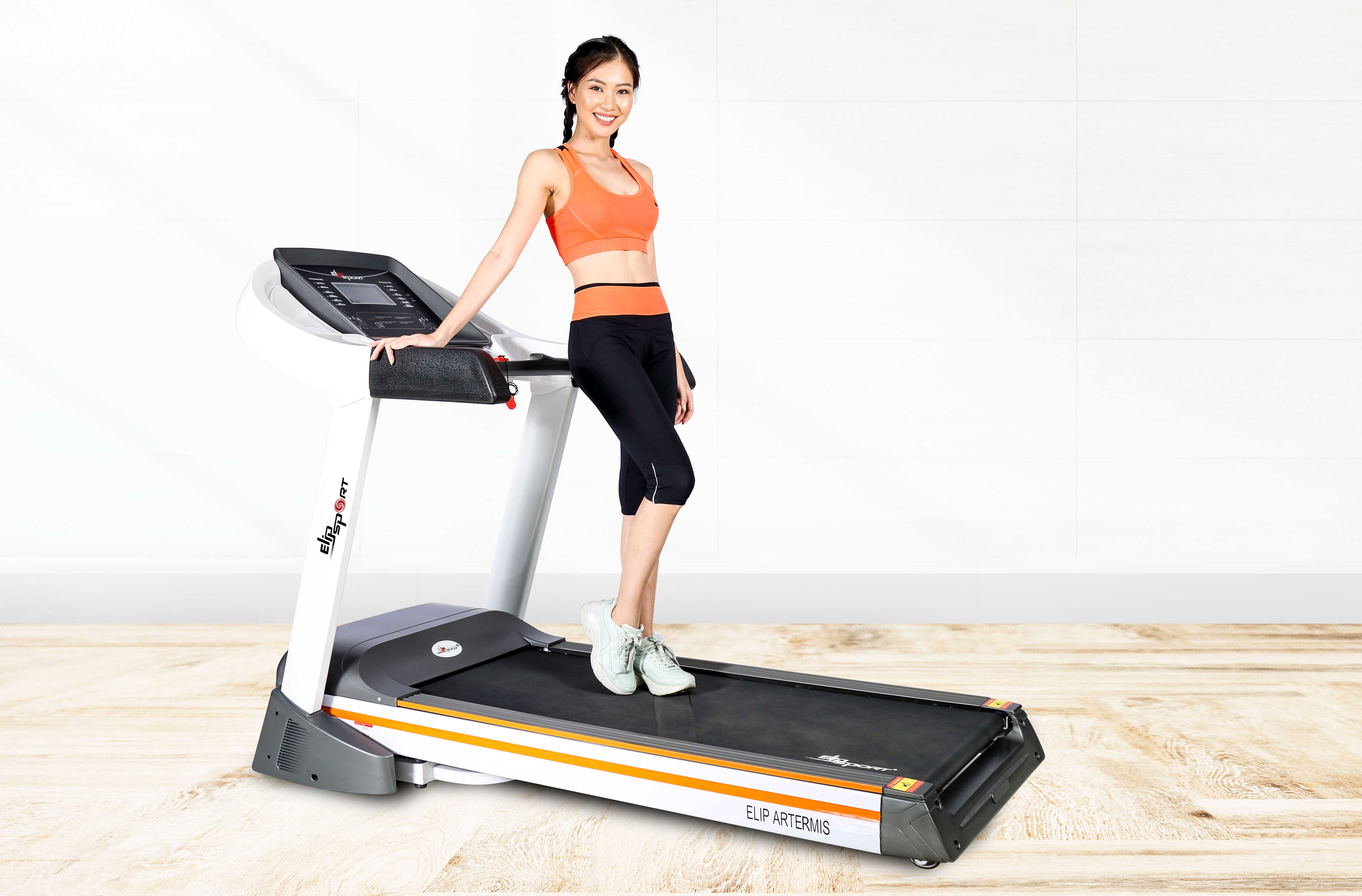 M&aacute;y chạy bộ điện đa năng l&agrave; lựa chọn được nhiều gia đ&igrave;nh y&ecirc;u th&iacute;ch