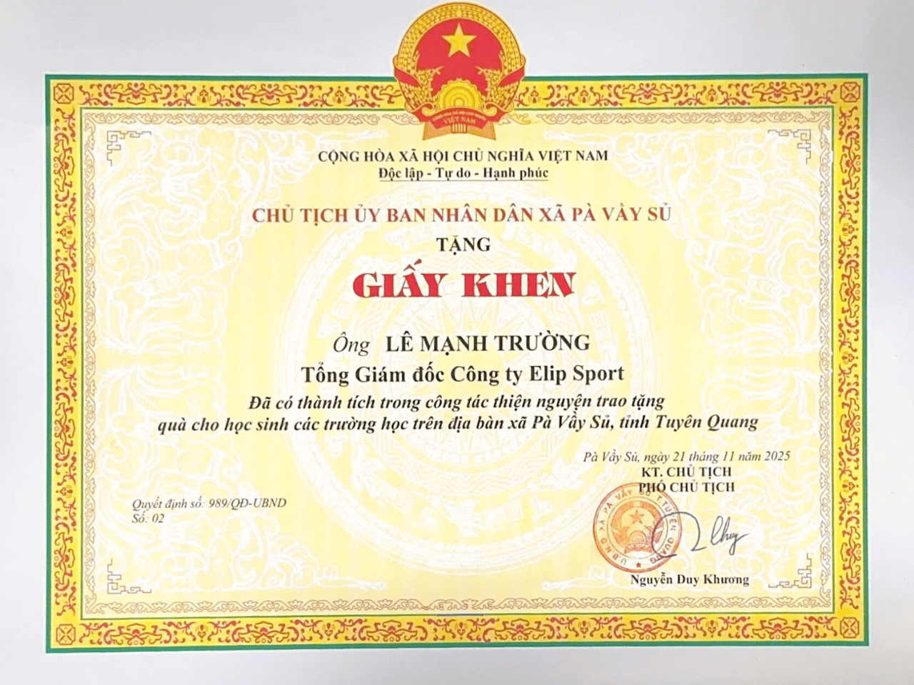 Khen tặng