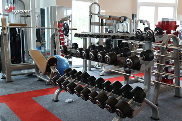 Gi&agrave;n ghế tạ đa năng tại Kh&aacute;nh Ho&agrave;