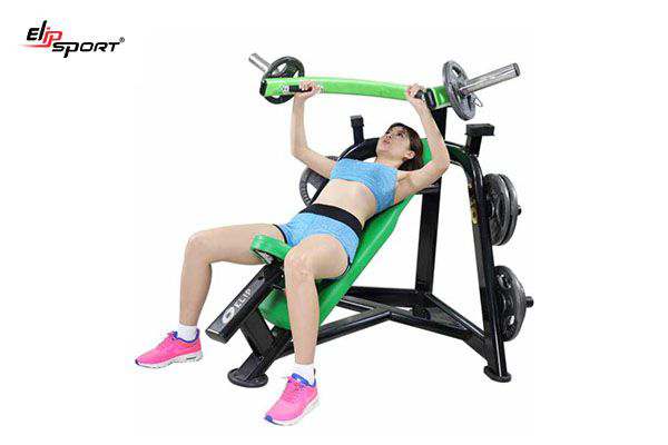 Gi&agrave;n ghế tạ đa năng tại Ho&agrave;ng Mai
