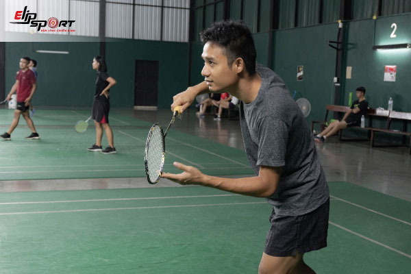 kỹ thuật cơ bản cầu l&ocirc;ng