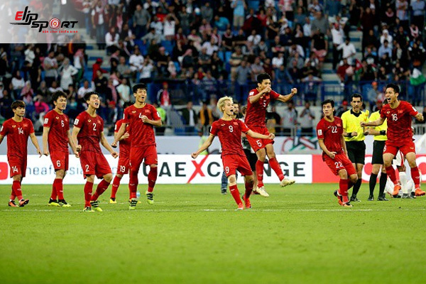 Luật Lu&acirc;n Lưu B&oacute;ng Đ&aacute; Được FIFA Quy Định Ra Sao