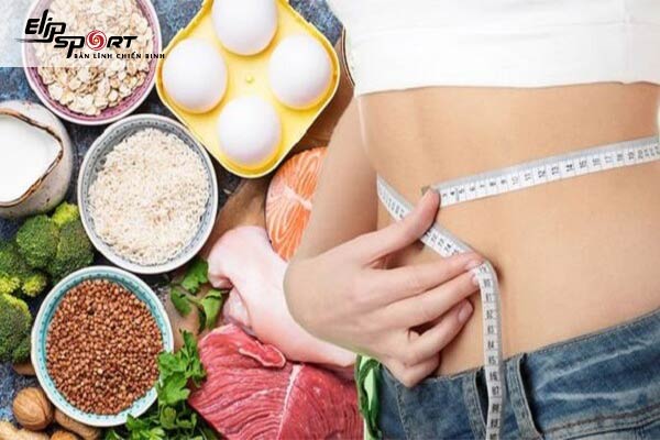 Một ch&eacute;n cơm trắng bao nhi&ecirc;u carb