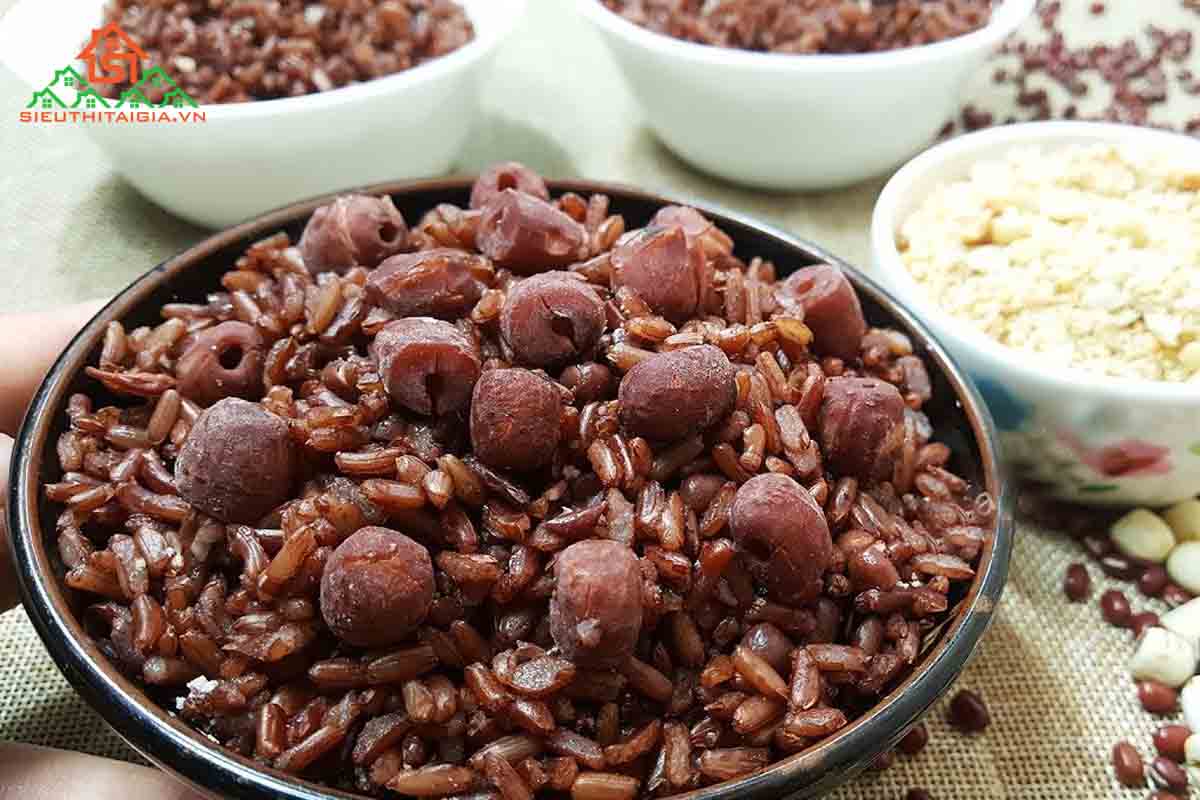 Cơm gạo lứt bao nhi&ecirc;u calo