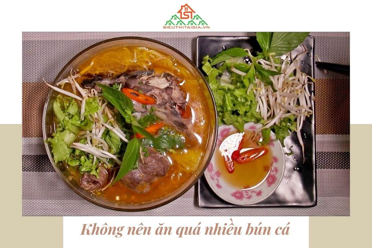 1 b&aacute;t b&uacute;n c&aacute; chứa bao nhi&ecirc;u calo