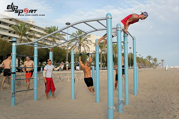 tập street workout