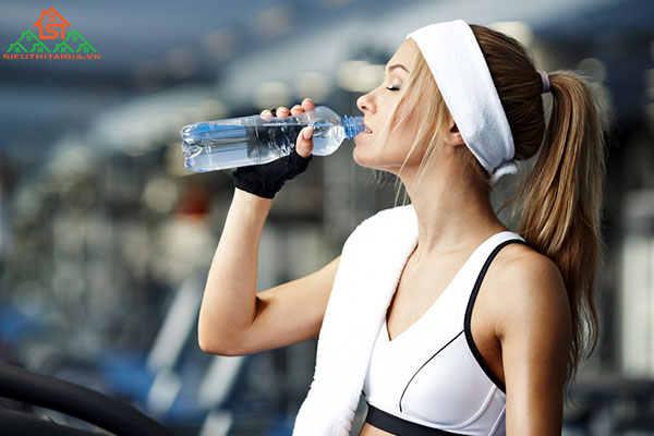 c&oacute; n&ecirc;n tập gym mỗi ng&agrave;y