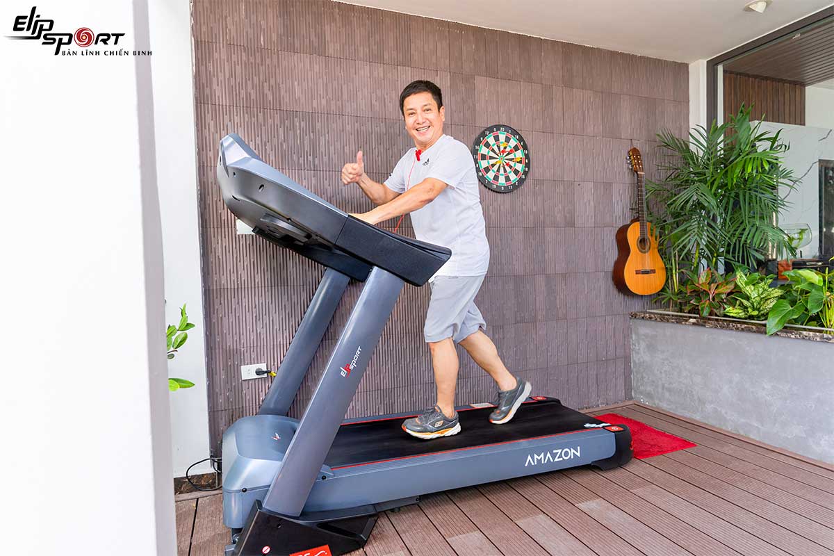 Nghệ sĩ Chí Trung ở nhà tránh xa Covid như thế nào?