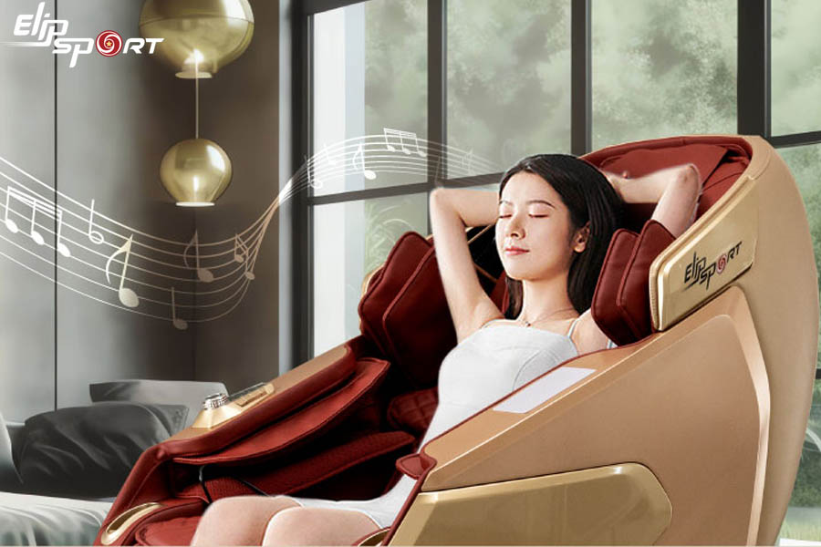 Sự kết hợp ho&agrave;n hảo giữa ghế massage v&agrave; tinh dầu