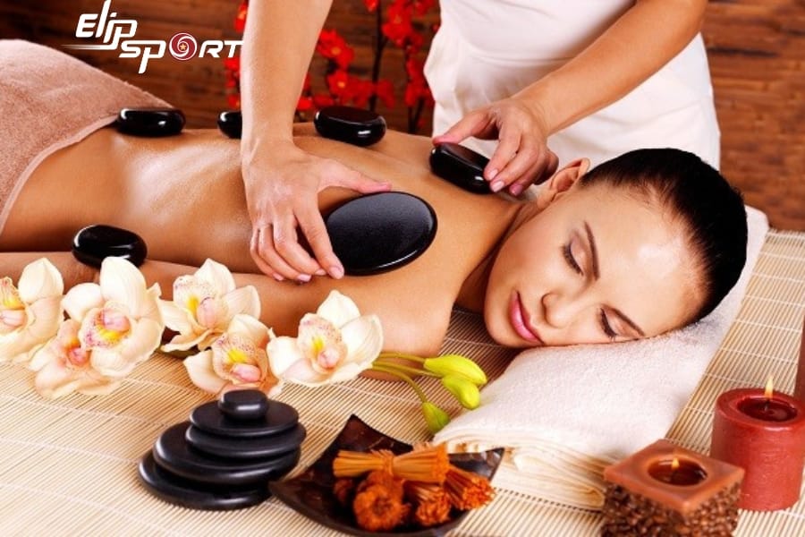 Thư gi&atilde;n to&agrave;n th&acirc;n c&ugrave;ng phương ph&aacute;p massage đ&aacute; n&oacute;ng