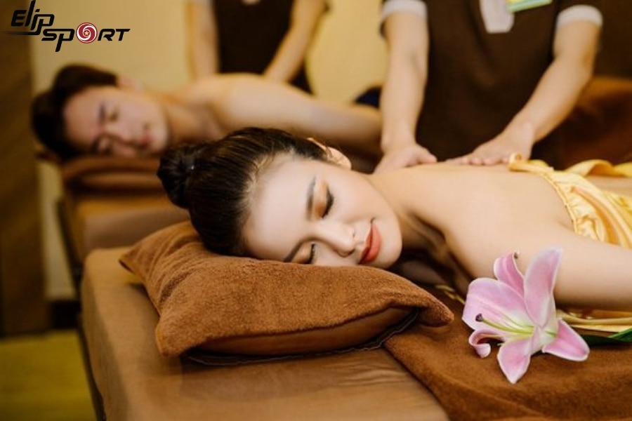 Massage body to&agrave;n th&acirc;n tại c&aacute;c spa