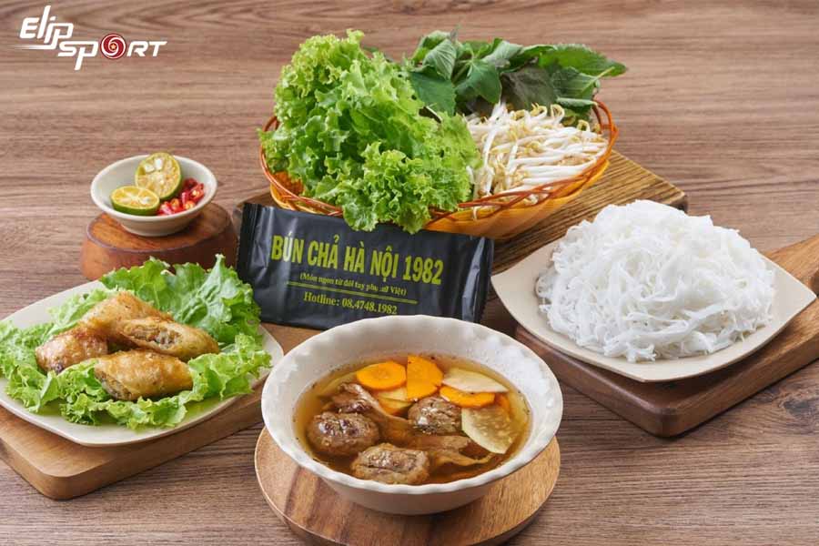 B&uacute;n c&oacute; chứa chất phụ gia n&ecirc;n ăn nhiều sẽ kh&ocirc;ng tốt cho sức khỏe