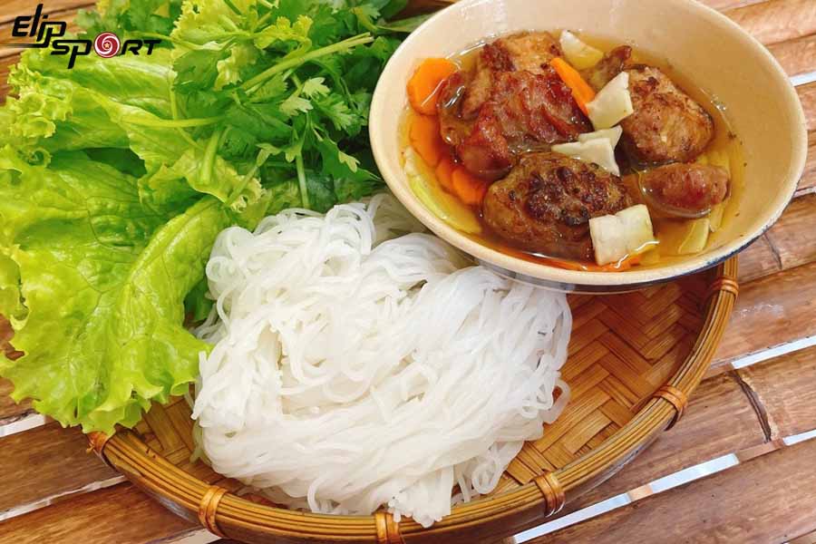 B&uacute;n chả bao nhi&ecirc;u calo? Ăn b&uacute;n chả c&oacute; b&eacute;o kh&ocirc;ng?
