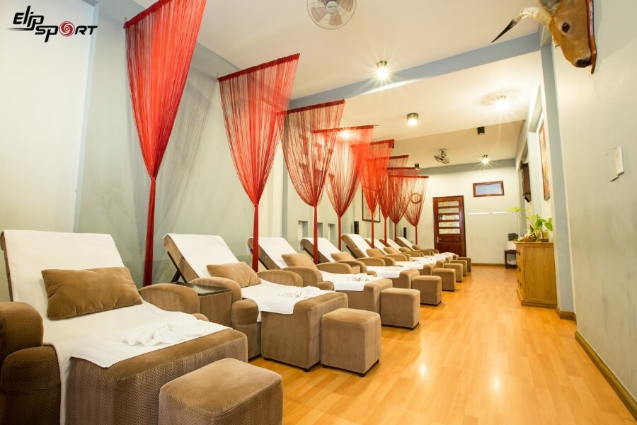 ghế massage ch&acirc;n d&ugrave;ng trong spa