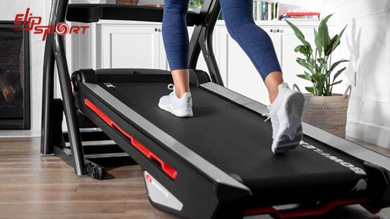 B&agrave;i tập với tốc độ v&agrave; độ dốc cao k&iacute;ch th&iacute;ch cơ thể vận động nhiều hơn, th&uacute;c đẩy qu&aacute; tr&igrave;nh đốt ch&aacute;y mỡ thừa