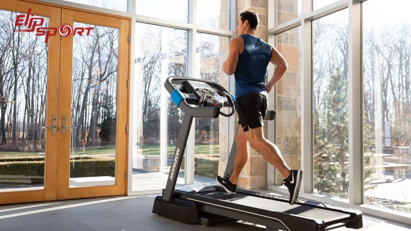 M&aacute;y chạy bộ l&agrave; thiết bị tập luyện to&agrave;n diện