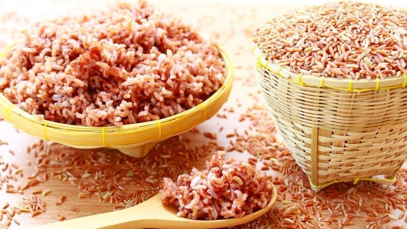 Hướng dẫn tự l&agrave;m gạo lứt sấy rong biển giảm c&acirc;n tại nh&agrave; 