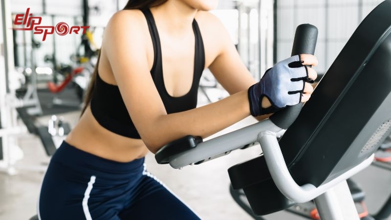Xe đạp tập gym gi&uacute;p cải thiện cơ đ&ugrave;i
