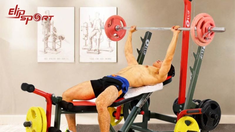 Gi&agrave;n tạ đa năng gi&uacute;p tăng độ kh&oacute; cho c&aacute;c nh&oacute;m cơ