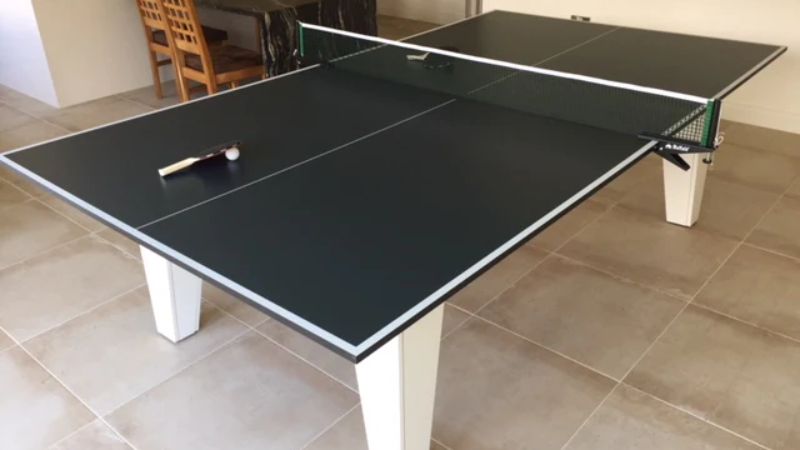 Ch&acirc;n b&agrave;n cần phải chắc chắn, cố định để kh&ocirc;ng bị dịch chuyển khi chơi