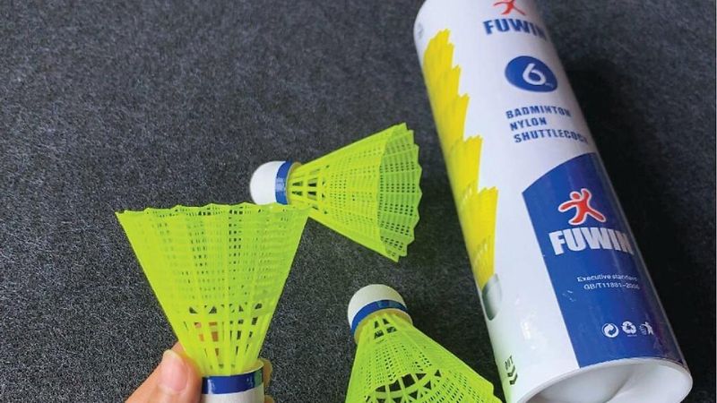 Quả cầu l&ocirc;ng nhựa 6 tr&aacute;i Fuwin