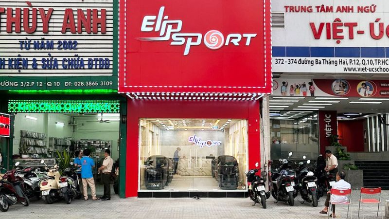 Cửa h&agrave;ng b&aacute;n vợt, b&agrave;n b&oacute;ng b&agrave;n tại Quận 10