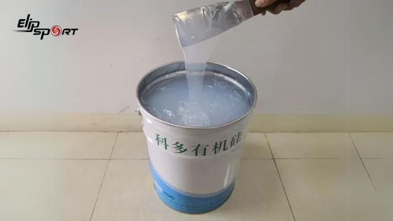 Silicone lỏng c&ograve;n được biết đến với t&ecirc;n gọi kh&aacute;c l&agrave; dầu silicone