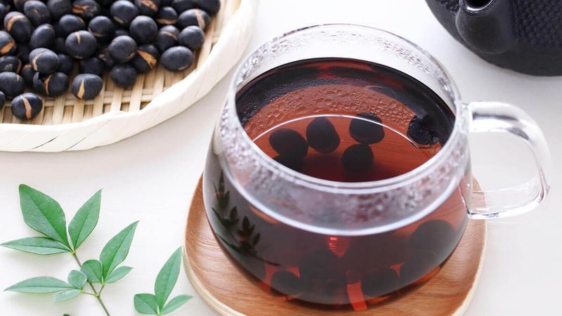 Ch&egrave; đậu đen mang lại nhiều gi&aacute; trị về sức khỏe