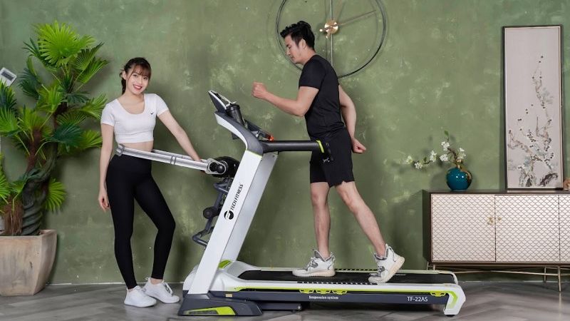 Tập luyện tr&ecirc;n m&aacute;y tập to&agrave;n th&acirc;n mang lại nhiều lợi &iacute;ch