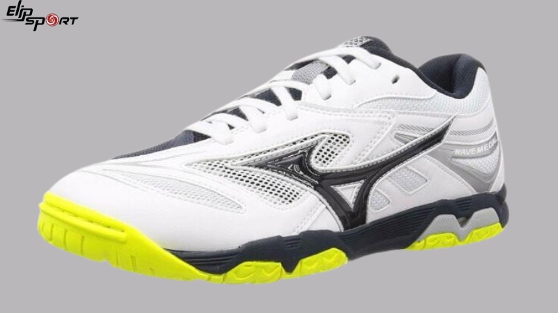 Gi&agrave;y b&oacute;ng b&agrave;n Mizuno Wave Medal 4