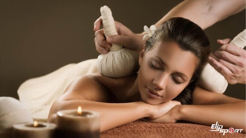 Bạn ho&agrave;n to&agrave;n c&oacute; thể massage thảo dược tại nh&agrave;
