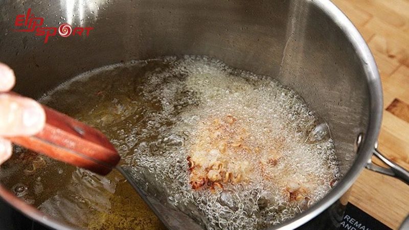 Hạn sử dụng của dầu ăn l&agrave; một yếu tố quan trọng ảnh hưởng đến chất lượng v&agrave; an to&agrave;n thực phẩm