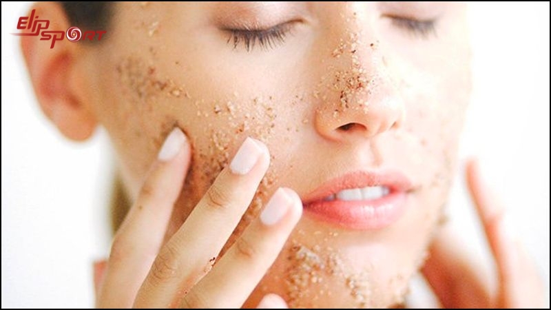 Skincare gi&uacute;p cung cấp độ ẩm cho da, giữ cho da mềm mại v&agrave; mịn m&agrave;ng