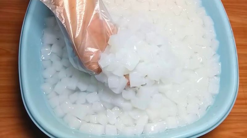 Thạch dừa c&oacute; chứa đường, v&igrave; vậy cần ăn một c&aacute;ch hợp l&yacute;