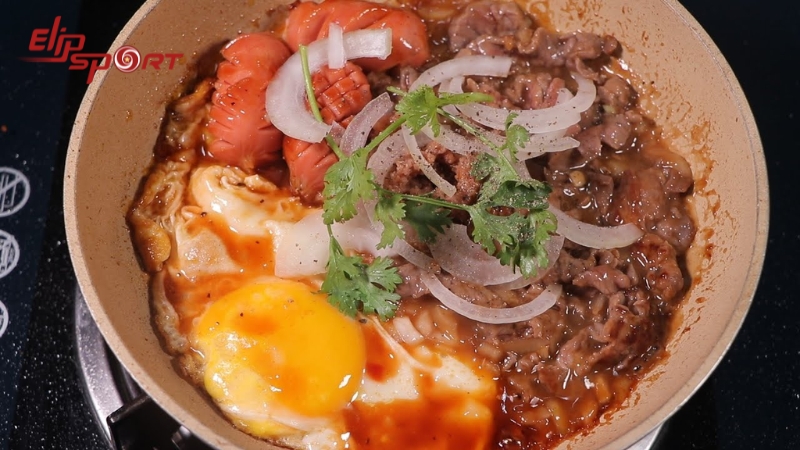 Để giảm c&acirc;n khi ăn b&ograve; n&eacute;, hạn chế lượng ăn, tr&aacute;nh c&aacute;c topping gi&agrave;u calo