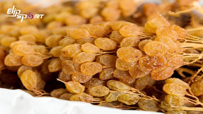 Nho kh&ocirc; chứa nhiều chất dinh dưỡng