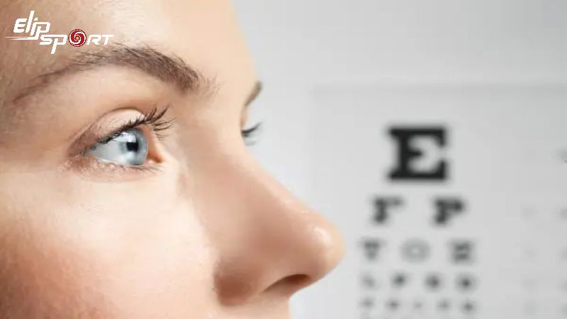 Bạn c&oacute; thể sử dụng nho kh&ocirc; để cải thiện thị lực của ch&iacute;nh m&igrave;nh