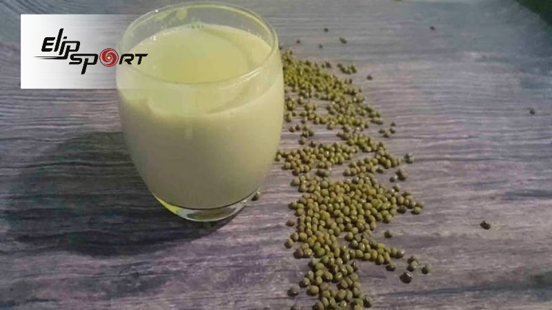Trong sữa đậu xanh chứa nhiều chất dinh dưỡng c&oacute; lợi