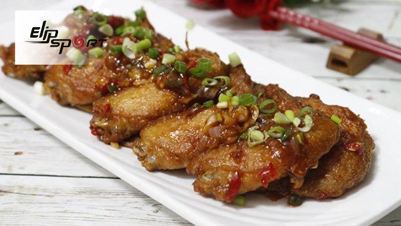 M&oacute;n c&aacute;nh g&agrave; chi&ecirc;n coca với hương vị độc lạ