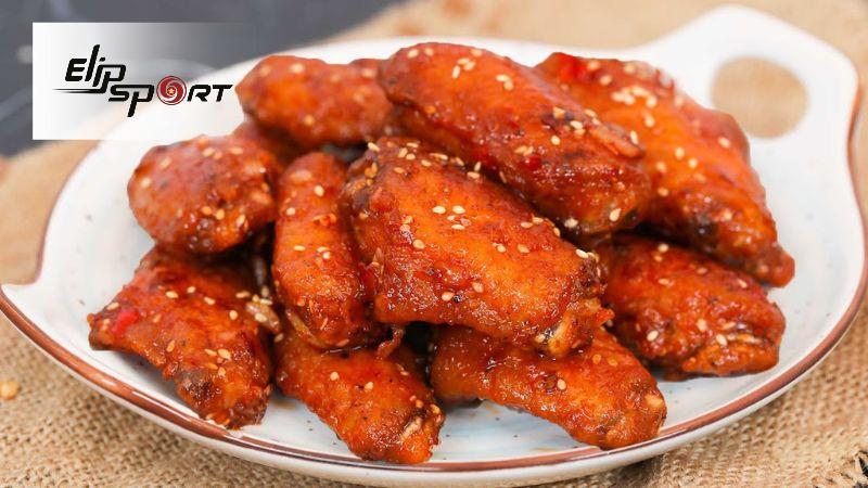 M&oacute;n c&aacute;nh g&agrave; chi&ecirc;n sốt me với hương vị chua ngọt hấp dẫn
