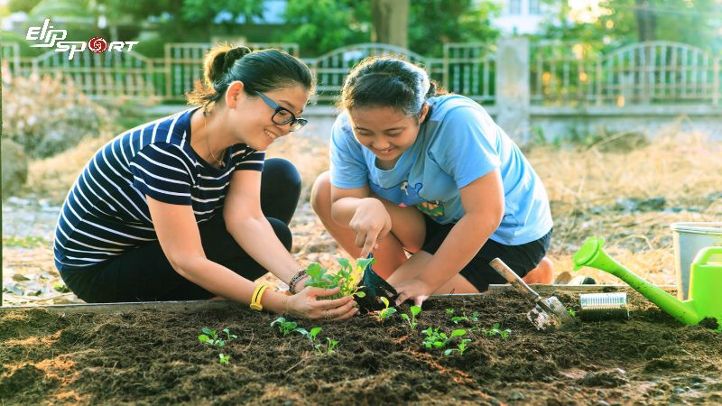 L&agrave;m vườn l&agrave; một c&aacute;ch tập thể dục tuyệt vời