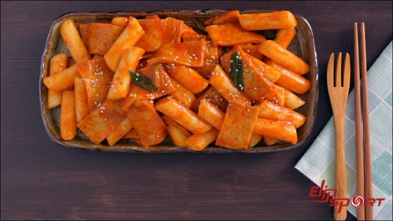 Kh&ocirc;ng n&ecirc;n Tokbokki mỗi ng&agrave;y, v&igrave; c&oacute; thể mang lại nhiều vấn đề xấu cho cơ thể