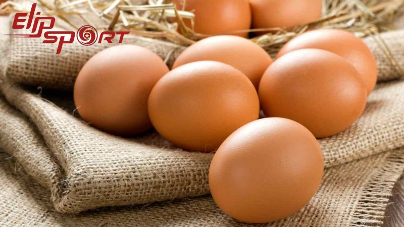 Trứng gà là nguyên liệu quan trọng để làm bánh thuẫn