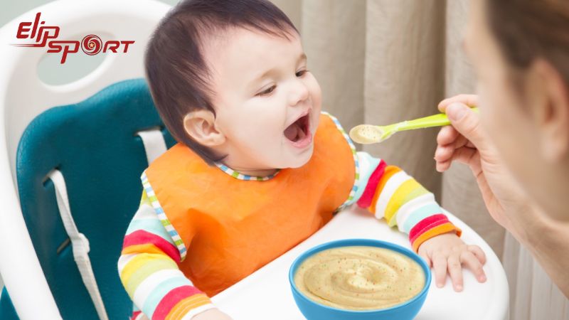 Kh&ocirc;ng d&ugrave;ng sữa tươi kh&ocirc;ng đường cho trẻ dưới 1 tuổi
