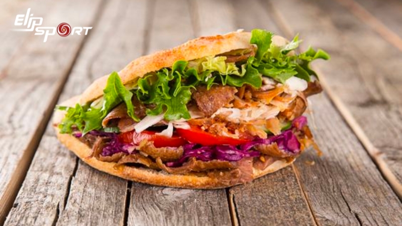 B&aacute;nh m&igrave; Kebab l&agrave; một lựa chọn tốt để thưởng thức bởi hương vị thơm ngon, bổ dưỡng