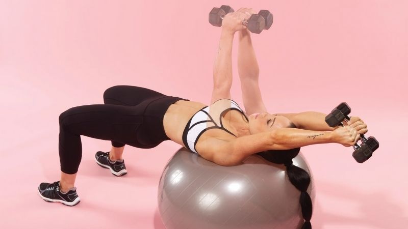 B&agrave;i tập Dumbbell Pullover
