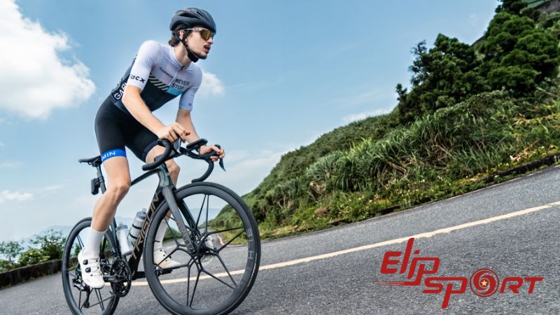 Việc đạp xe bao gồm bốn động t&aacute;c chủ yếu: đạp, k&eacute;o, n&acirc;ng, v&agrave; đẩy